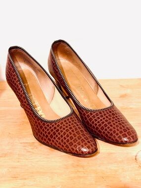 Vintage Palter Deliso Reptile Skin Leather Pumps Brown Sleek Almond Toe Sz 7.5